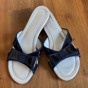 Mila Paoli Navy Bow Sandals Size 6
